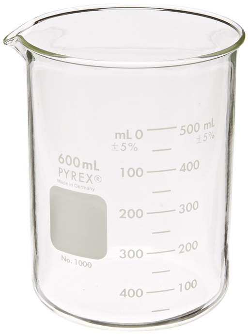 High-quality borosilicate glass beaker for accurate laboratory measurements and chemical reactions.